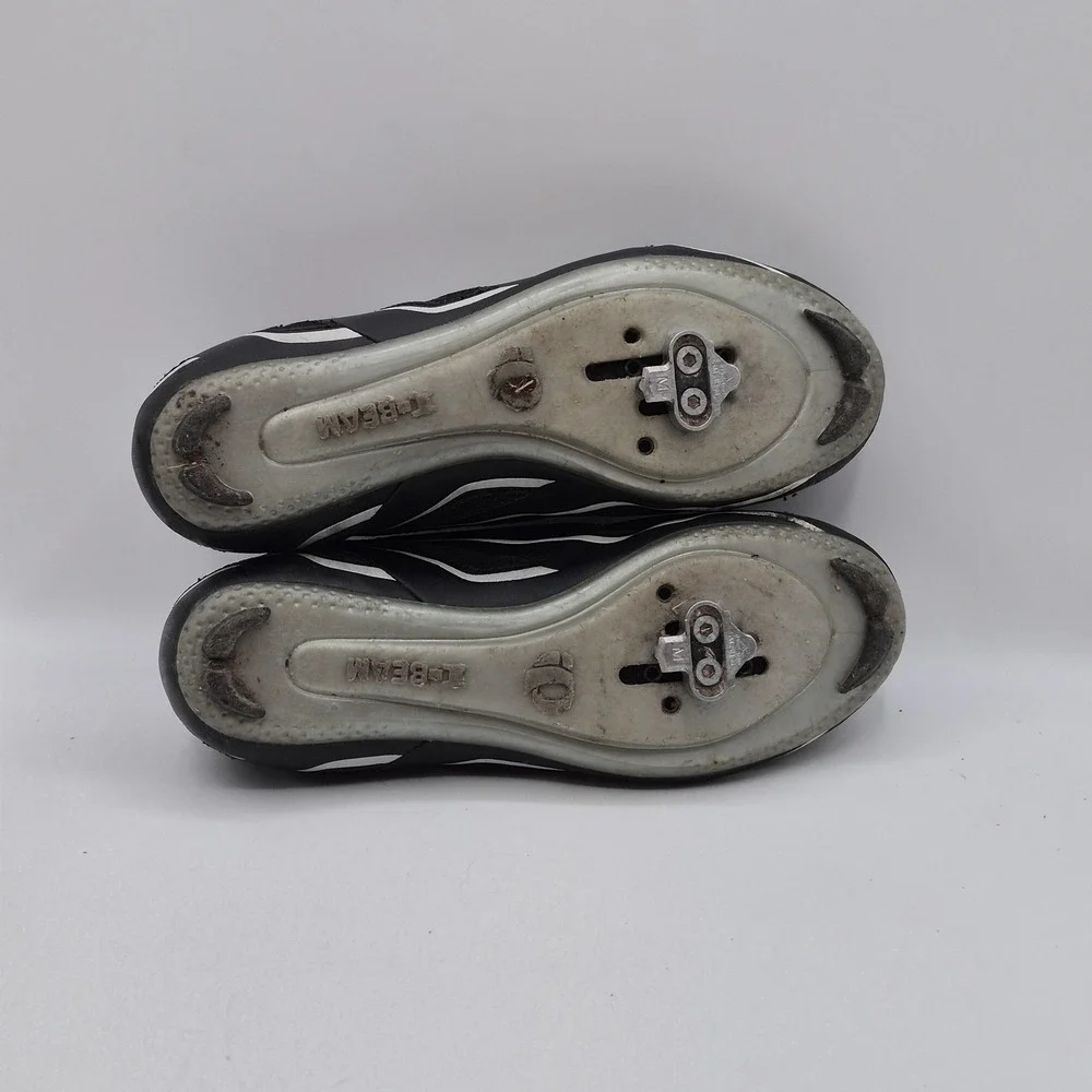 Pearl Izumi Mountain Cycling‎ Shoes Mens 7.5 EU 40 Black SPD 2-Bolt MTB Cleats